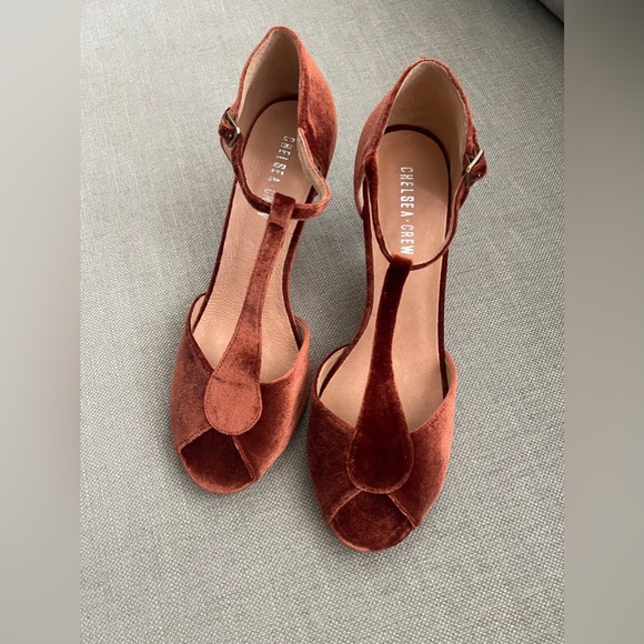 Chelsea Crew Blondie T-Strap Heels in Rust Velvet sz 41 - Picture 7 of 8